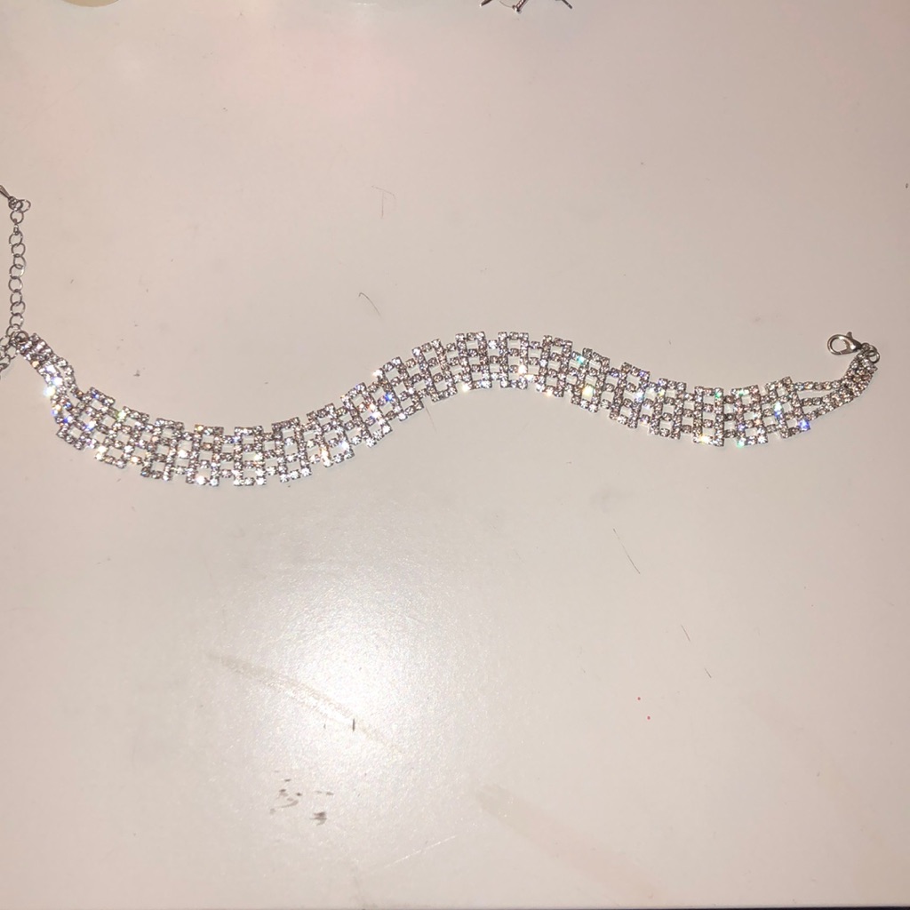 Sparkly Chocker